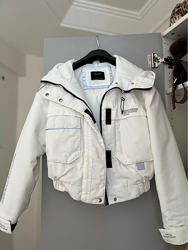 Mont Bershka