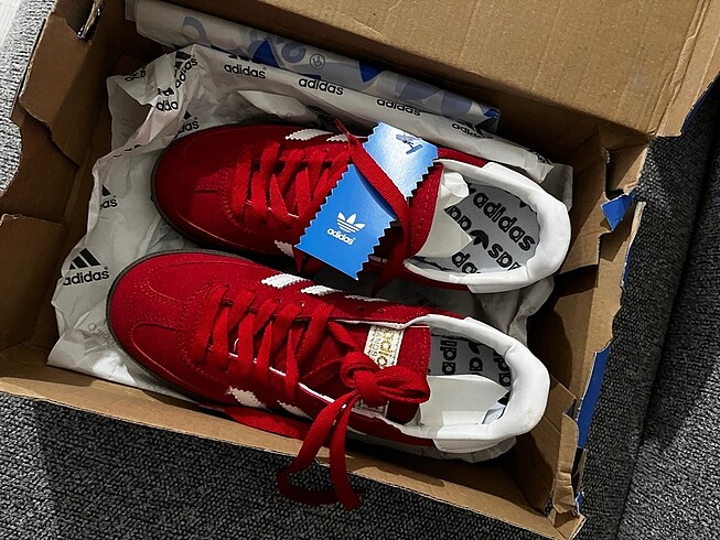 Diğer Adidas spor ayakkabı