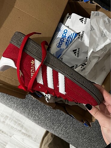 36 Beden bordo Renk Adidas spor ayakkabı
