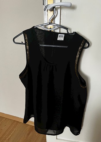 Vero Moda Sikligin Simgesi Siyah Kolsuz Bluz