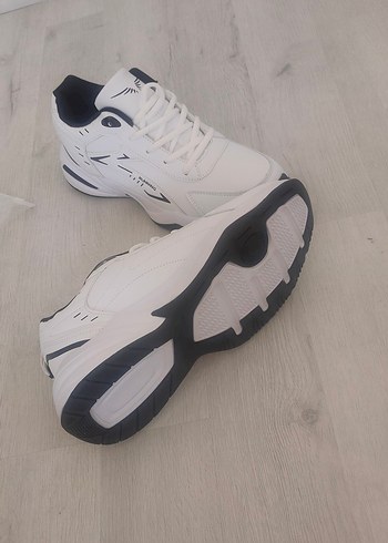 Gri Detaylı Beyaz Erkek Spor Ayakkabı - Görsel 3