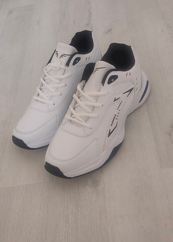 Gri Detaylı Beyaz Erkek Spor Ayakkabı - Görsel 5