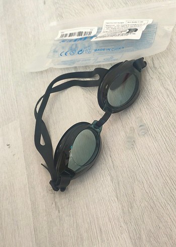 Kemerli Siyah Minimalist Yüzücü Gözlüğü - Görsel 2