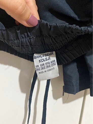 Bahar Korçan Bahçeşehir koleji eşofman altı