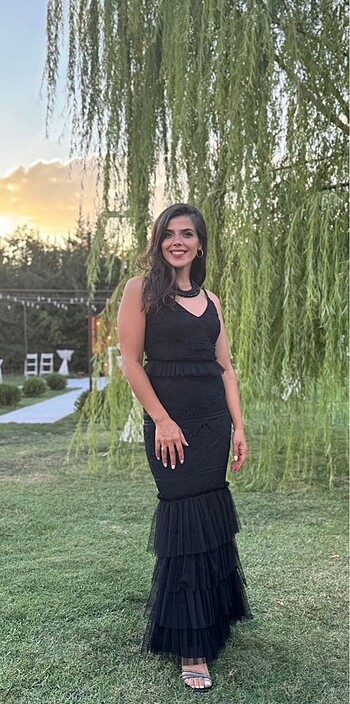 Siyah uzun elbise