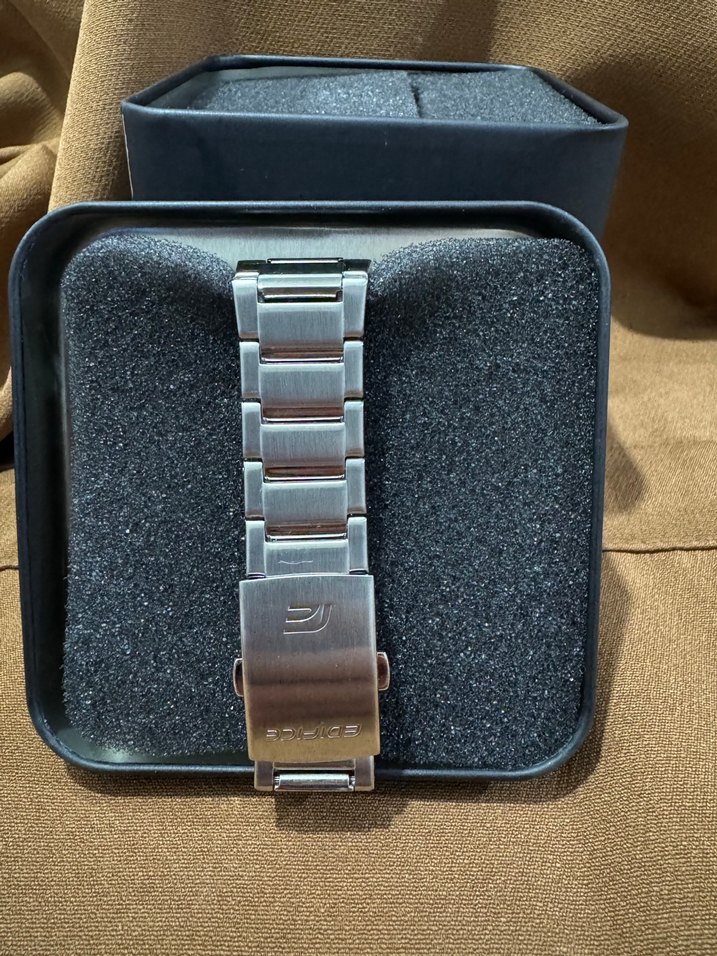 Edifice Siyah Klasik Erkek Kol Saati - Görsel 5