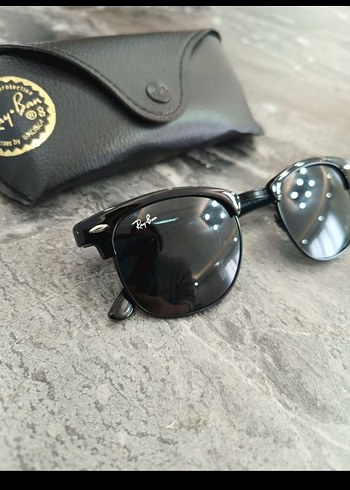 Ray Ban