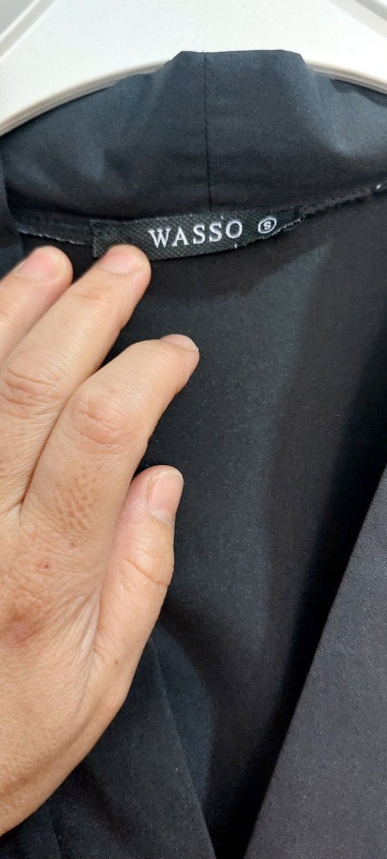 Düğmeli Siyah V Yaka Gotik Bluz - Görsel 4