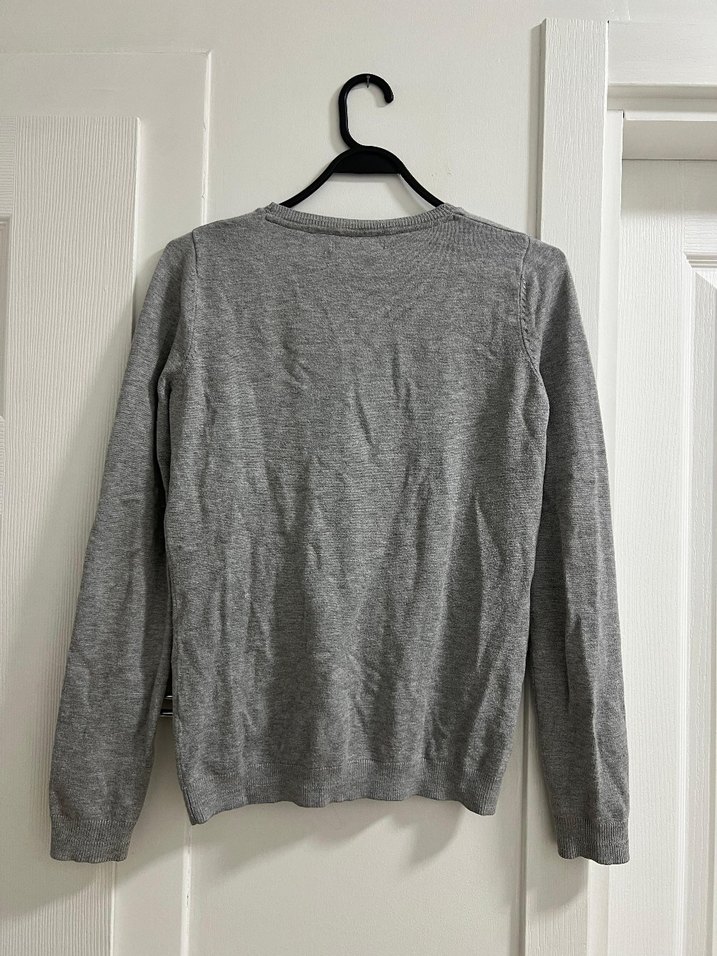 Gri V Yaka Pamuklu Kadın Hırka - Görsel 4