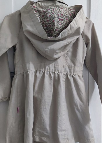 Kız Çocuk Bej Düğmeli Trençkot - Görsel 4