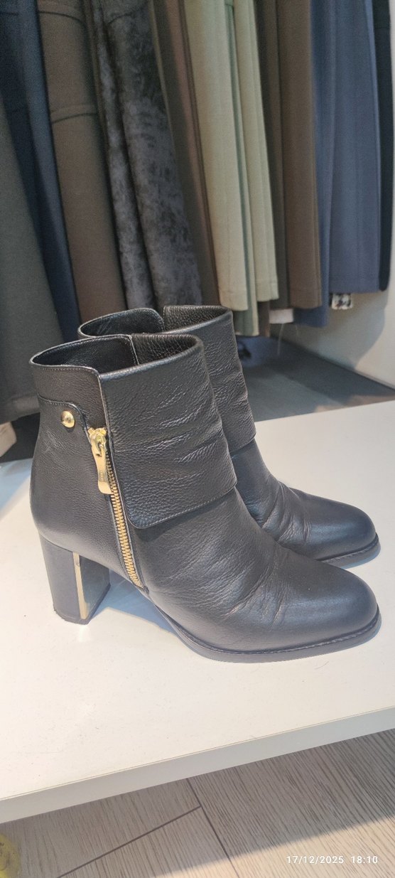 Kadın Siyah Deri Tokalı Topuklu Bot - Görsel 5