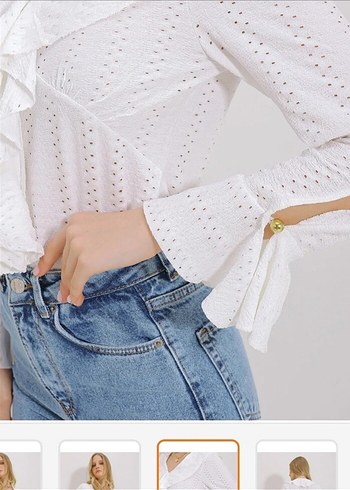 Beyaz Fırfırlı Nakışlı V Yaka Kadın Bluz - Görsel 2