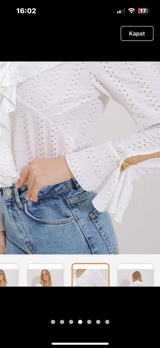 Beyaz Fırfırlı Nakışlı V Yaka Kadın Bluz - Görsel 2