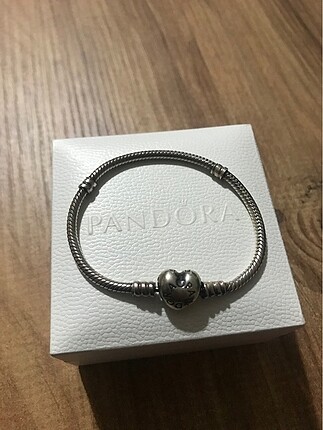 Pandora kalp klipsli