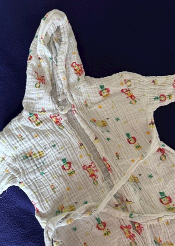 Çocuk Kapüşonlu Baskılı müslin Bornoz - Görsel 2