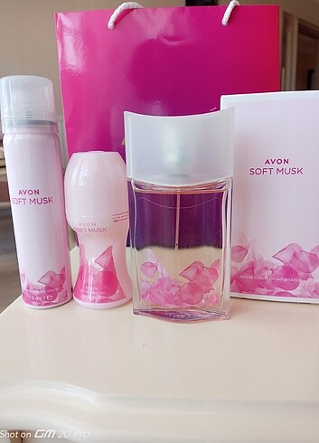 Avon kadın parfüm Soft musk