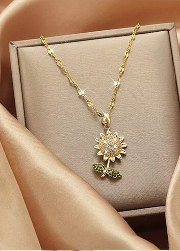 Beden Sunflower Ayçiçeği Yapraklı Kolye