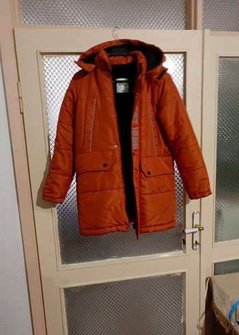 bakır renkte Kapüşonlu Erkek Çocuk Mont - Görsel 9