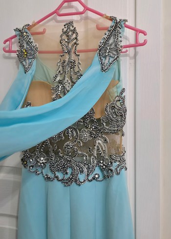 Özel tasarım taş işlemeli uzun kadın abiye elbise - Görsel 4