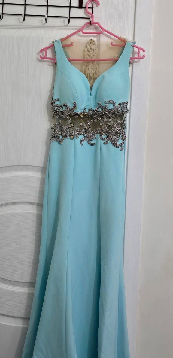 Özel tasarım taş işlemeli uzun kadın abiye elbise - Görsel 2