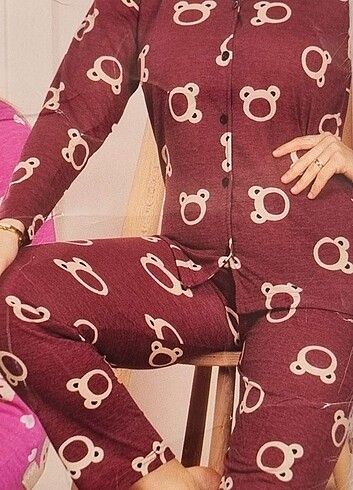 Kadın pijama takımı.
