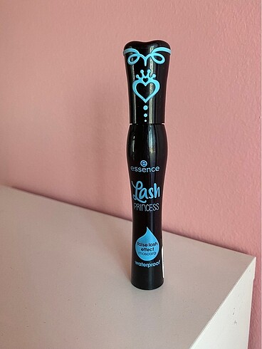 Essence Maskara