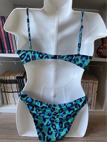 m Beden Mavi leopar bikini takım