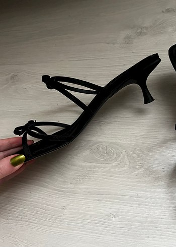 40 Beden Stradivarius Siyah Topuklu Kadın Sandalet