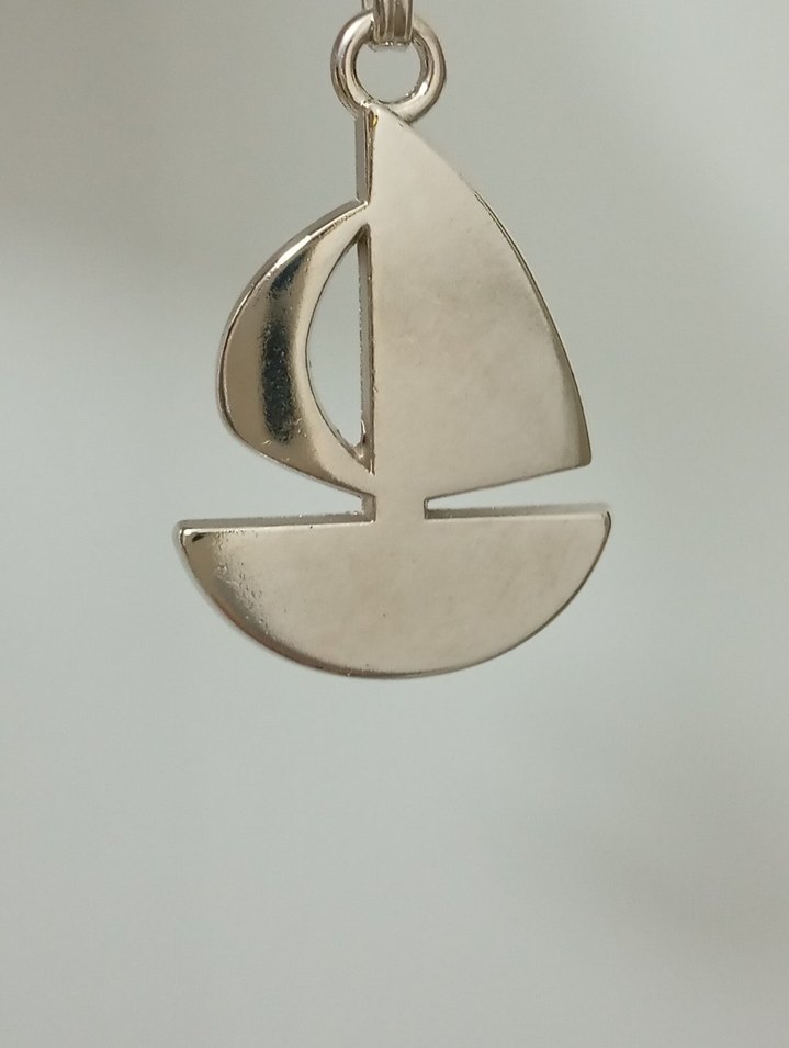 Minimalist Yelkenli Anahtarlık - Görsel 3