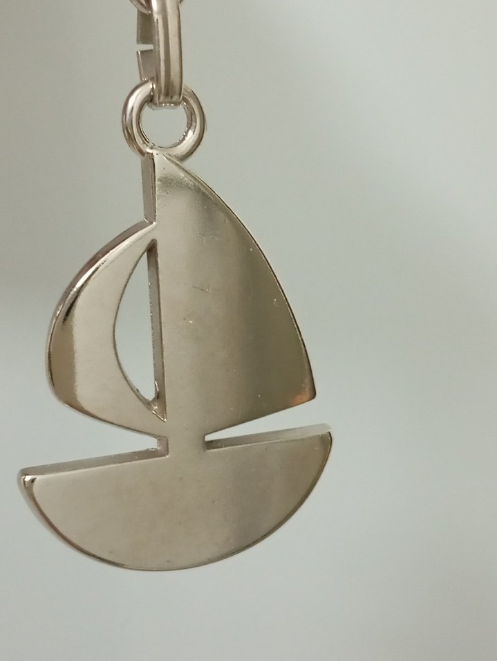 Minimalist Yelkenli Anahtarlık - Görsel 4