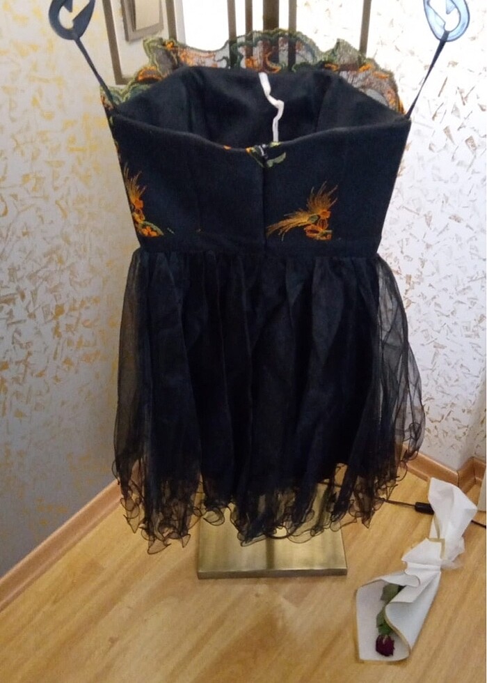 Mezuniyet Elbisesi Tül Siyah Çiçekli - Görsel 2