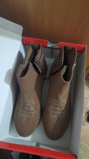 Kahverengi bootie