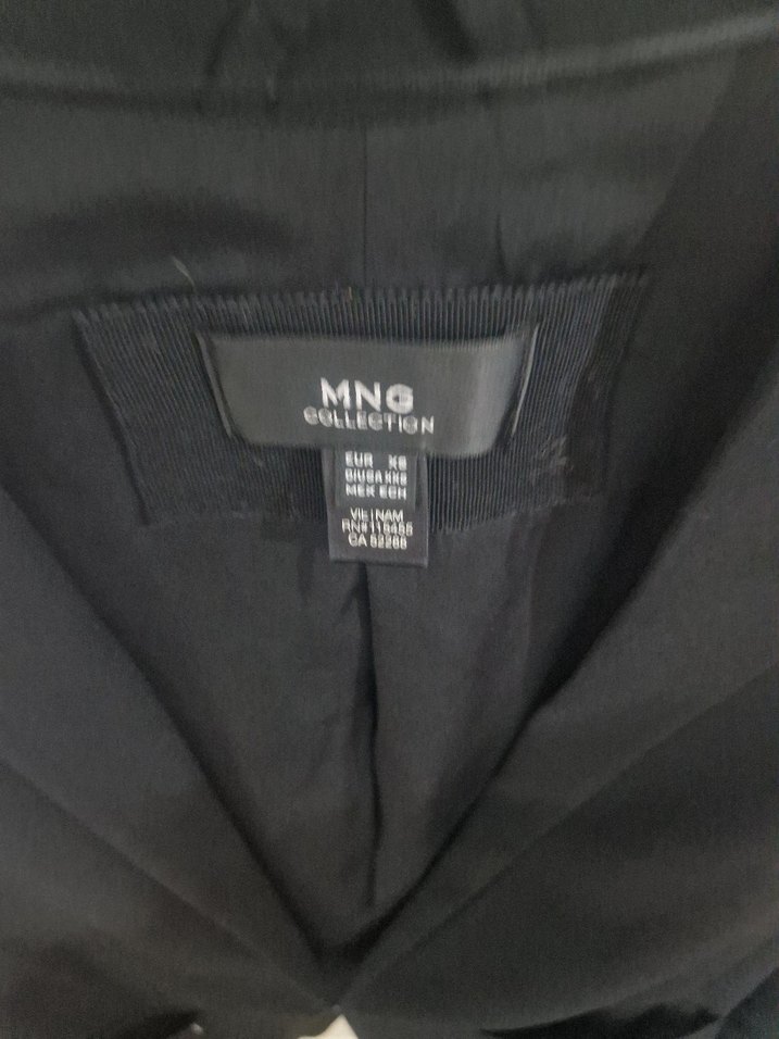 Kadın Siyah Düğmeli Midi Blazer Ceket - Görsel 3