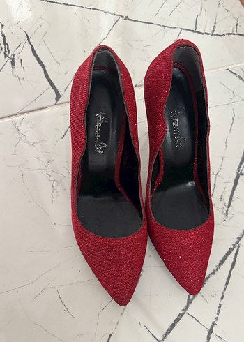 38 Beden Kırmızı Simli Stiletto Topuklu