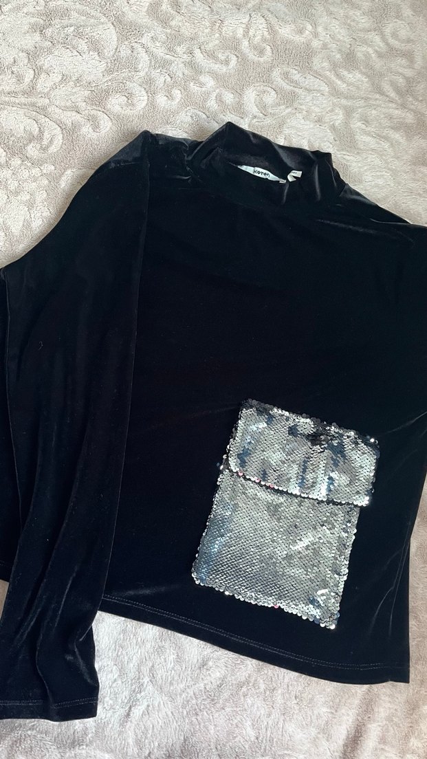Siyah Payetli Uzun Kollu Boğazlı Bluz - Görsel 2