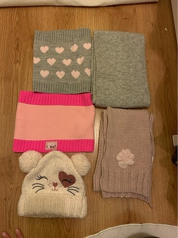 LC Waikiki 1 bere 3 boyunluk 1 atkı