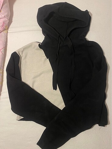 pencere detayli crop kazak