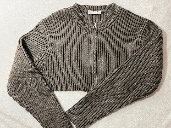 oxxo crop hirka