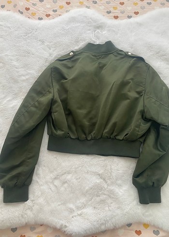 Bershka Kadın Haki Fermuarlı Kısa Ceket