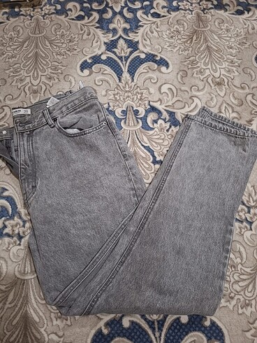 Gri jean