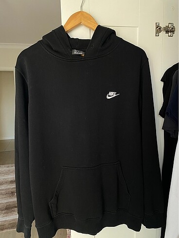 nike sweatshirt