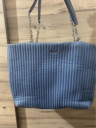 DKNY çanta