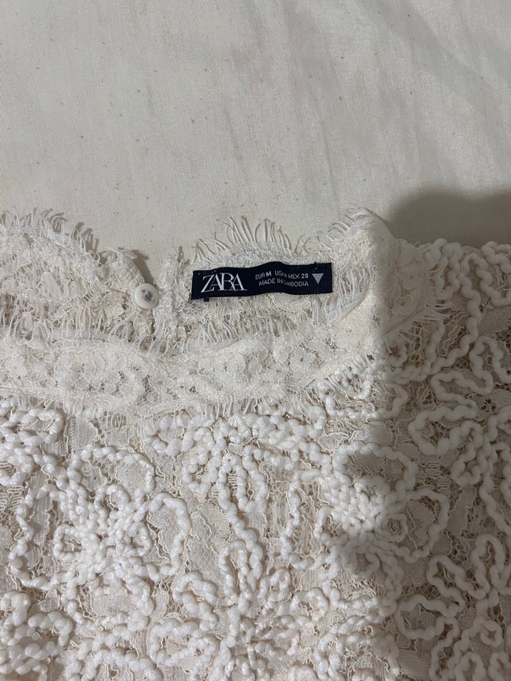 Dantel İşlemeli Krem Kısa Kol Bluz Orijinal - Görsel 4