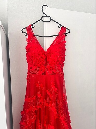 kırmızı gül desenli nişan düğün abiye elbise - Görsel 2