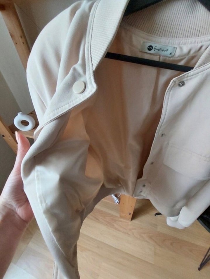 Düğmeli Beyaz Midi Kadın Ceket - Görsel 2