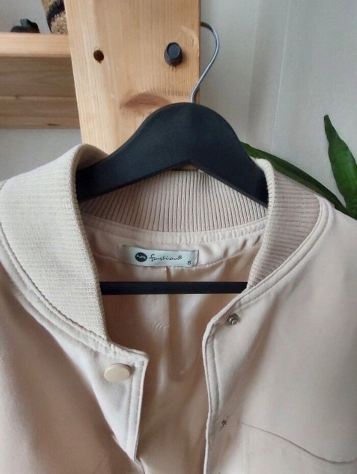 Düğmeli Beyaz Midi Kadın Ceket - Görsel 3