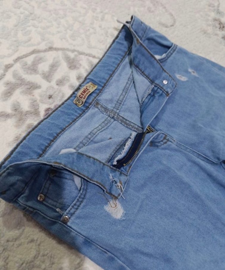 Mavi Düğmeli Rahat Kesim Midi Kot Pantolon - Görsel 2