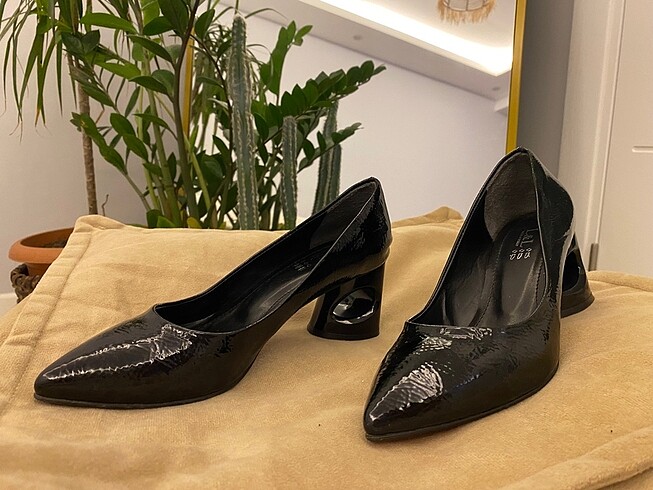 Zara Kalın Topuklu Rugan Stiletto