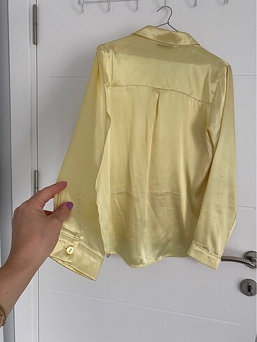 H&M Sarı Saten Gömlek