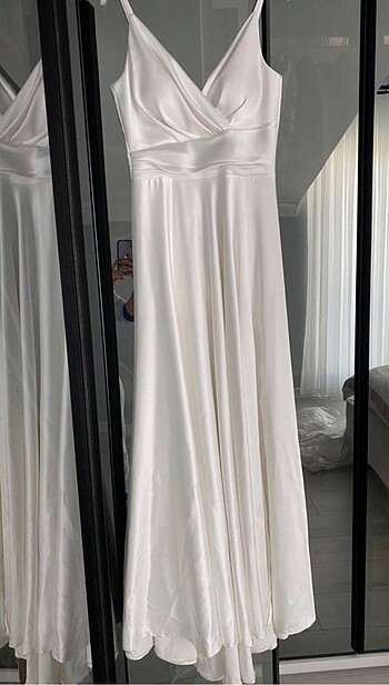 Beyaz Saten Gelinlik Nişanlık Elbise